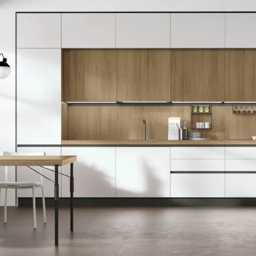 Cucina Moderna con penisola Infinity v10 in Pet Nebbia opaco e Rovere Anice di Stosa